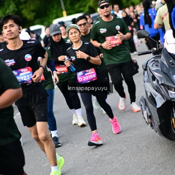 Runner Photo 4153549