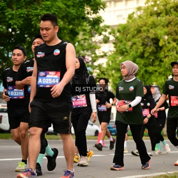 Runner Photo 4153575