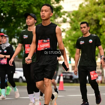 Runner Photo 4153592