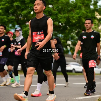Runner Photo 4153611
