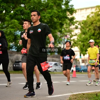 Runner Photo 4153618