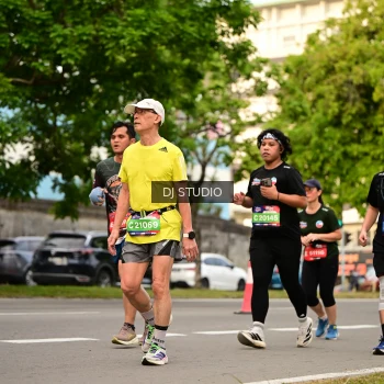 Runner Photo 4153644