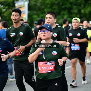 Runner Photo 4153647
