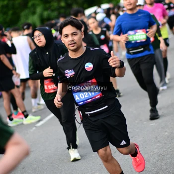 Runner Photo 4153696