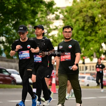 Runner Photo 4153811