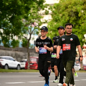 Runner Photo 4153813