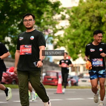Runner Photo 4153833
