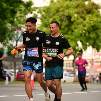 Runner Photo 4153843