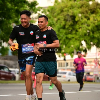 Runner Photo 4153857