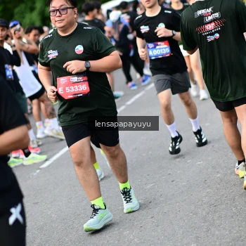 Runner Photo 4153903