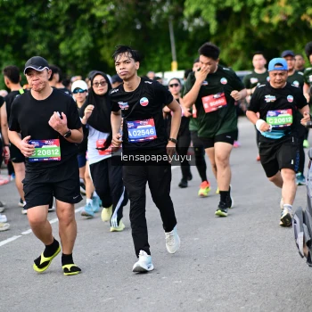 Runner Photo 4154024