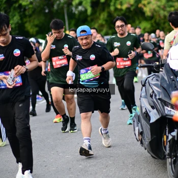 Runner Photo 4154040