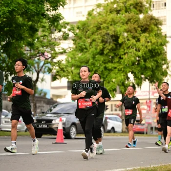 Runner Photo 4154073