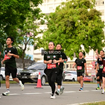 Runner Photo 4154077