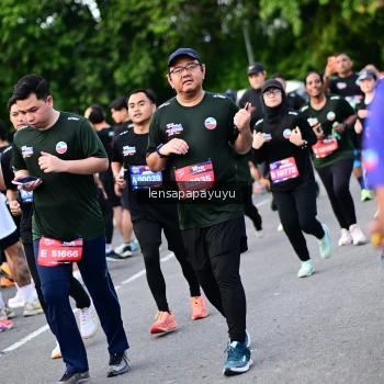 Runner Photo 4154115