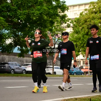 Runner Photo 4154143