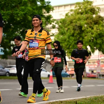 Runner Photo 4154200
