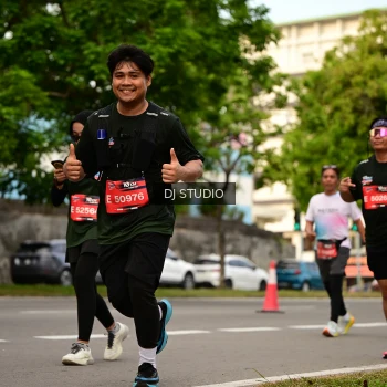 Runner Photo 4154215