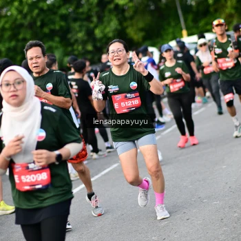 Runner Photo 4154273