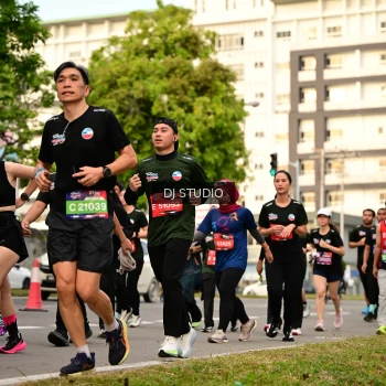 Runner Photo 4154335