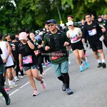 Runner Photo 4154345