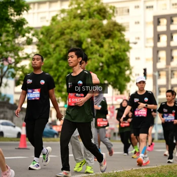 Runner Photo 4154395