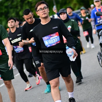 Runner Photo 4154400