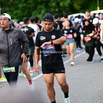 Runner Photo 4154436