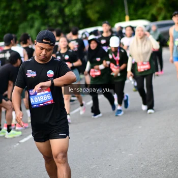 Runner Photo 4154451