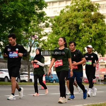 Runner Photo 4154473