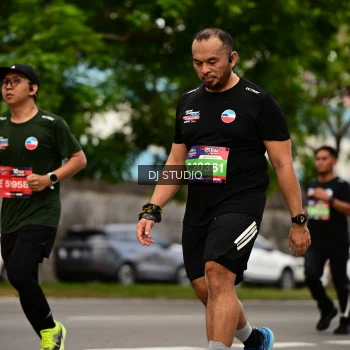 Runner Photo 4154597