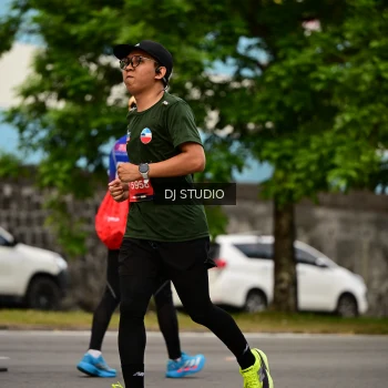Runner Photo 4154602