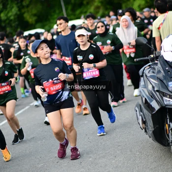 Runner Photo 4154618