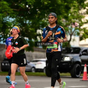 Runner Photo 4154627