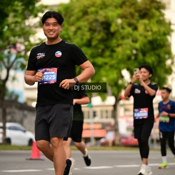 Runner Photo 4154640