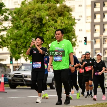 Runner Photo 4154668