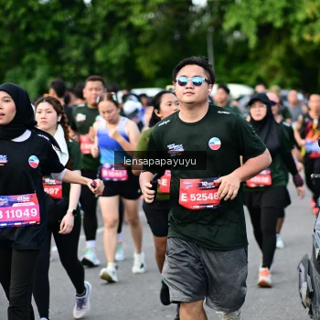 Runner Photo 4154695