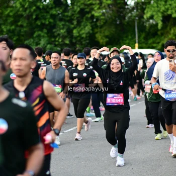 Runner Photo 4154773