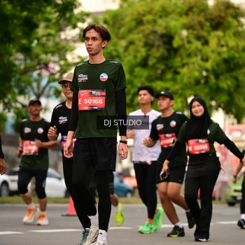 Runner Photo 4154857