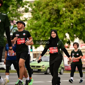 Runner Photo 4154875