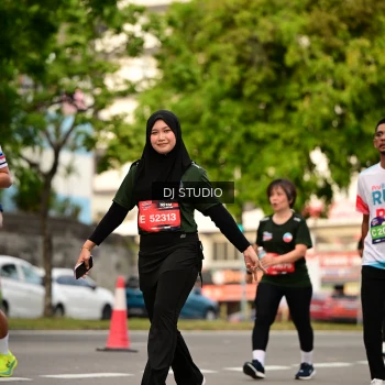 Runner Photo 4154901