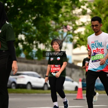 Runner Photo 4154910