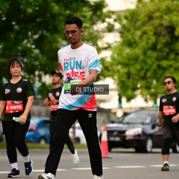 Runner Photo 4154923
