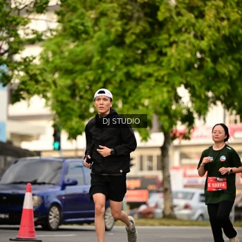 Runner Photo 4154976