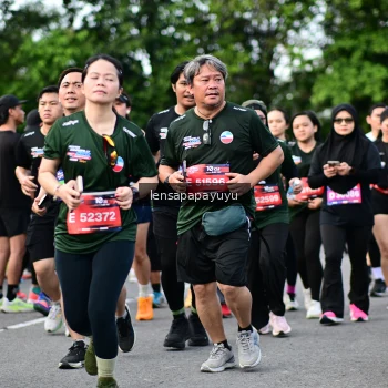 Runner Photo 4155037