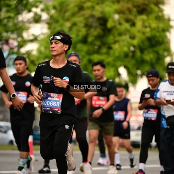 Runner Photo 4155042
