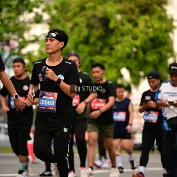 Runner Photo 4155047