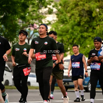 Runner Photo 4155063