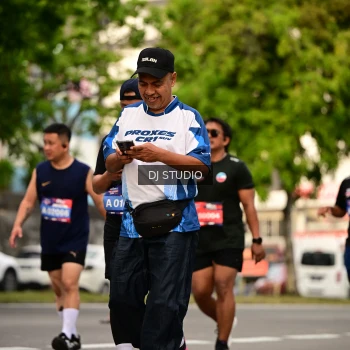 Runner Photo 4155090