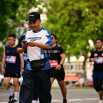 Runner Photo 4155104